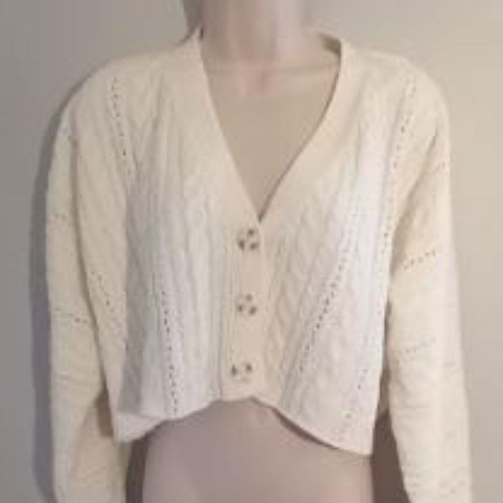 Chunky Cable Knit Cropped Cardigan